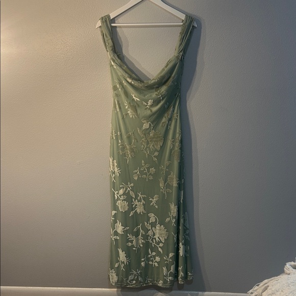 Hello Molly | Dresses | Good Fun Off Shoulder Maxi Dress Green | Poshmark Hello Molly | Dresses | Good Fun Off Shoulder Maxi Dress Green | Poshmark